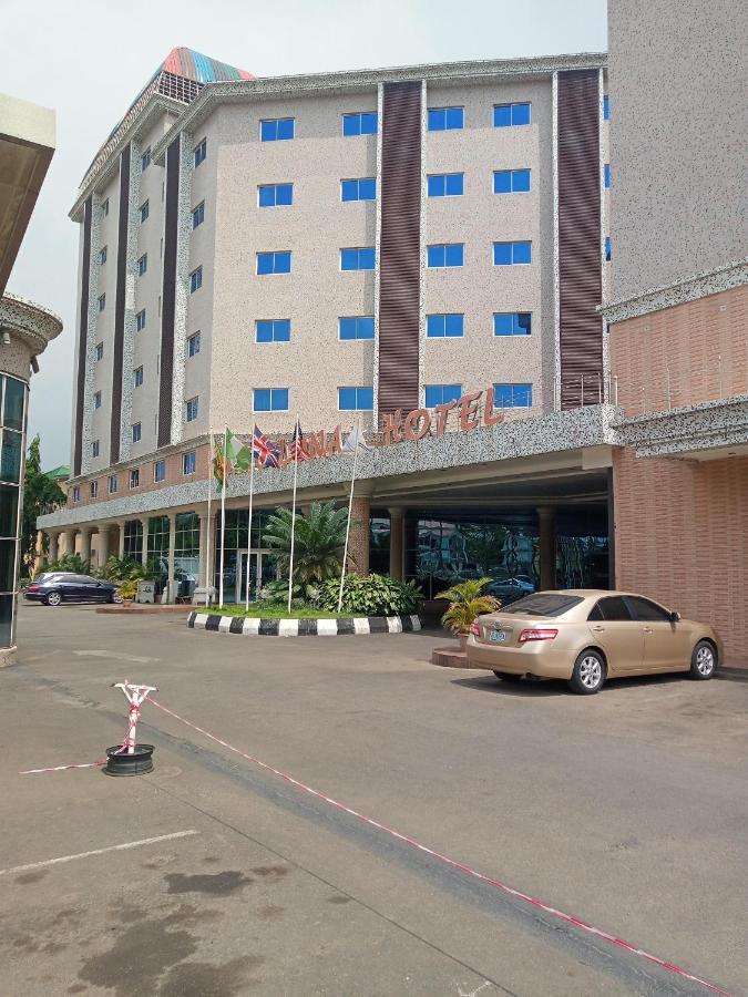 Barcelona Hotels, Abuja Mobushipe Bagian luar foto